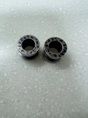 PAR de tapones con estampado de leopardo rosa medidores joyería corporal Foto 1 de 4