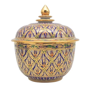 Hand Painted Thai Porcelain Lidded Bowl Benjarong Style Enamel Gold 10cm - Picture 1 of 12