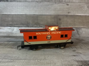 Vintage MARX No. 1235 Southern Pacific Tin Litho Caboose – 4 Wheels - O Gauge - Picture 1 of 11