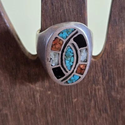 Anillo de sello ovalado con incrustaciones de ónix turquesa, coral y plata de ley de colección para hombre talla 8,25 Foto 1 de 4