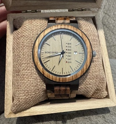 Reloj de madera Bobobird para hombre usado pero nunca usado con batería nueva Foto 1 de 4