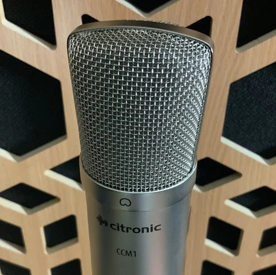 Citronic CCMI Large Diaphragm XLR Studio Condenser Microphone With Demonstration - Image 1 of 4