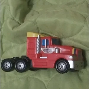 Vintage Micro Machines - 1990 Big Rig Hauler - Super Rare - Semi Truck - Red - Picture 1 of 6