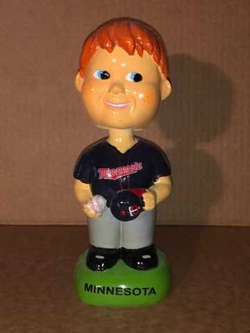 Minnesota Twins Vintage Girl Bobblehead SGA Cover