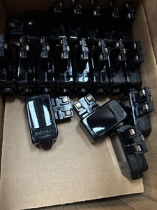 Bticino Spina 2p+t 10A Magic Adattatore Sicurezza Cod 2200 NN - Foto 1 di 2