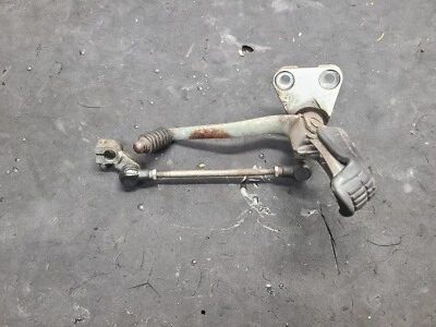 Yamaha FZR 600 FZR600 1993 juego trasero izquierdo reposapiés palanca de cambios reposapiés Foto 1 de 4