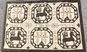 Vintage 46 x 53 Bute Arran of Batik, Nova Scotia Hooked Rug - Picture 1 of 12