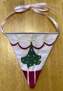 MACHINE EMBROIDERED HOLIDAY TREAT CONE ORNAMENTS TREE DESIGN - Picture 1 of 1