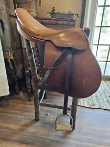 The PRIX D by HARRY DABBS 17" English saddle - Picture 1 of 16