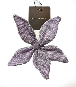 St John Strick 5 Blütenblätter große Blume Pin Tweed lila & weiß neu ohne Etikett - Bild 1 von 1