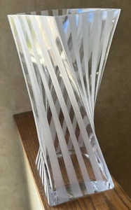Rare Square Rectangular Twisted Glass Vase With Frosted Glass Stripes Panels - Picture 1 of 12