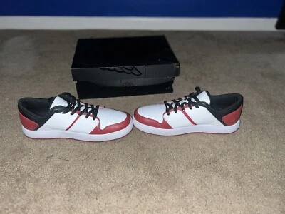 Размер 11,5 - Jordan Nu ретро 1 низкий  - Изображение 1 из 4