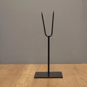 12 Soporte de exhibición de metal estilo "V" alto para máscaras tribales y objetos de arte - base de 5x5" - Imagen 1 de 6