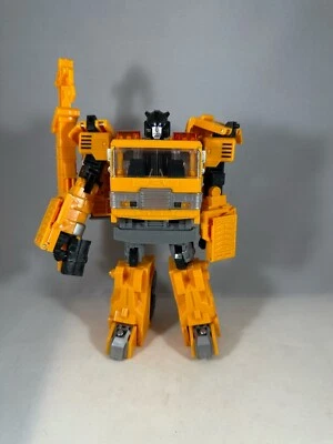 Transformers 2010 Generations Reveal the Shield Solar Storm Grapple Complete - Image 1 of 3