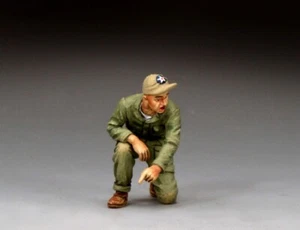 KING & COUNTRY U.S. ARMY AIR CORPS AF048 POINTING GREASE MONKEY - Picture 1 of 3