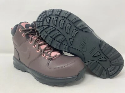 Nike Manoa Cuero GS Bota Violeta Ore Marrón Rosa BQ5372 200 Talla 6Y = Mujer 7.5 Foto 1 de 4