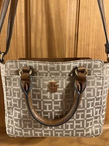 Tommy Hilfiger Women's Small Crossbody Bag Tan/Gold Logo with Adjustable Strap - Picture 1 of 11