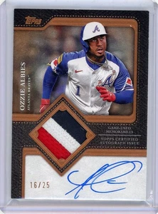Patch Baseball 2025 Topps Flagship Autografo #TFAP-OA Ozzie Albies n. 16 di 25 - Foto 1 di 2