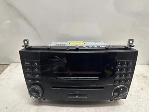 Mercedes W203 Autoradio Radio CD  A2038700589  A 203 870 05 89 - Bild 1 von 5