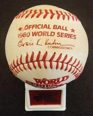 1980 RAWLINGS ORIGINAL HAITI UNUSED WORLD SERIES BASEBALL - PHILLIES V. ROYALS 7 - Image 1 of 4