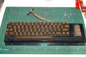 C64 Brotkasten Gehäuseoberschale + Tastatur - Bild 1 von 11
