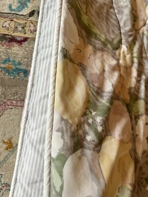 Edredón Completo Doble Multicolor Blanco Gris Verde Amarillo Floral Rayas Calidad Foto 1 de 4