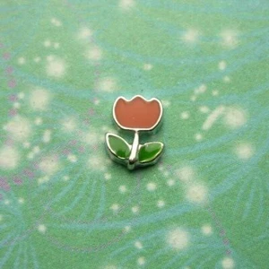 Red Tulip Charm For Keepsake Memory Locket Necklace - Imagen 1 de 2