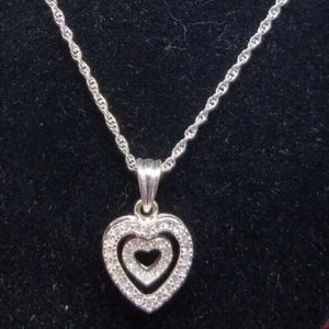 Vintage NINA RICCI Avon 18" Silver Tone Double Heart Pendant Necklace Rhinestone - Imagen 1 de 5