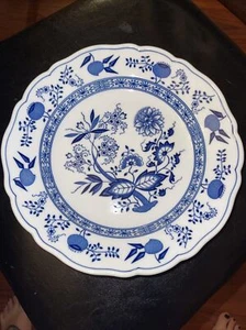 Hutschenreuther Blue Onion Dinner Plate Scalloped Rim Germany 10” - Picture 1 of 2