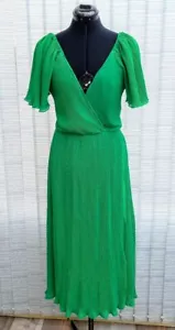 Boohoo Kelly Green Lined Crystal Pleated Mock Wrap Dress Size 14 - Picture 1 of 6