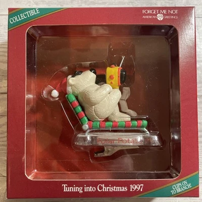  American Greetings Tuning Into Navidad 1997 Adorno Forget Me Not Polar Bear Foto 1 de 4