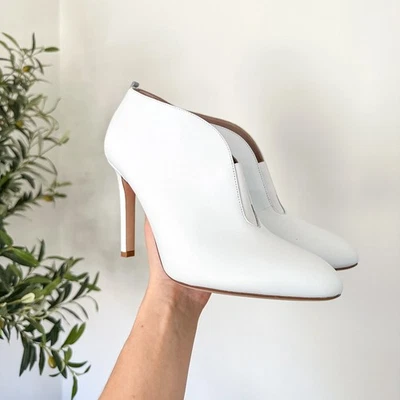 SJP By Sarah Jessica Parker Trois Slip On Leather Ankle High-Heel Booties 39 - Image 1 of 4