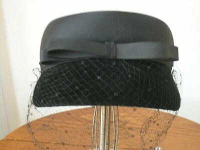 De Colección Sombrero Cubo Mujer Terciopelo Negro + Satén con Lazo + Red Zephyr Francia Foto 1 de 4