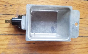 Whirlpool Trockner Gehäuse Halterung 3977373 Steckdose W112229 - Bild 1 von 2