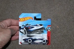 Hot Wheels Chevroletor - 2025 Treasure Hunt Car - 202/250 'Brand New' - Picture 1 of 4