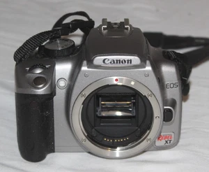 Vintage EOS Rebel XT Kamera ungetestet und Teile Reparatur - Bild 1 von 8