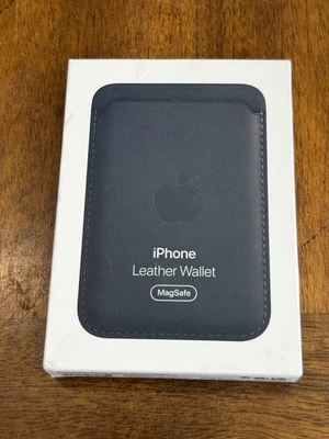 Apple iPhone Leather Wallet with MagSafe + FIND MY FEATURE | MIDNIGHT / BLACK - Image 1 of 4