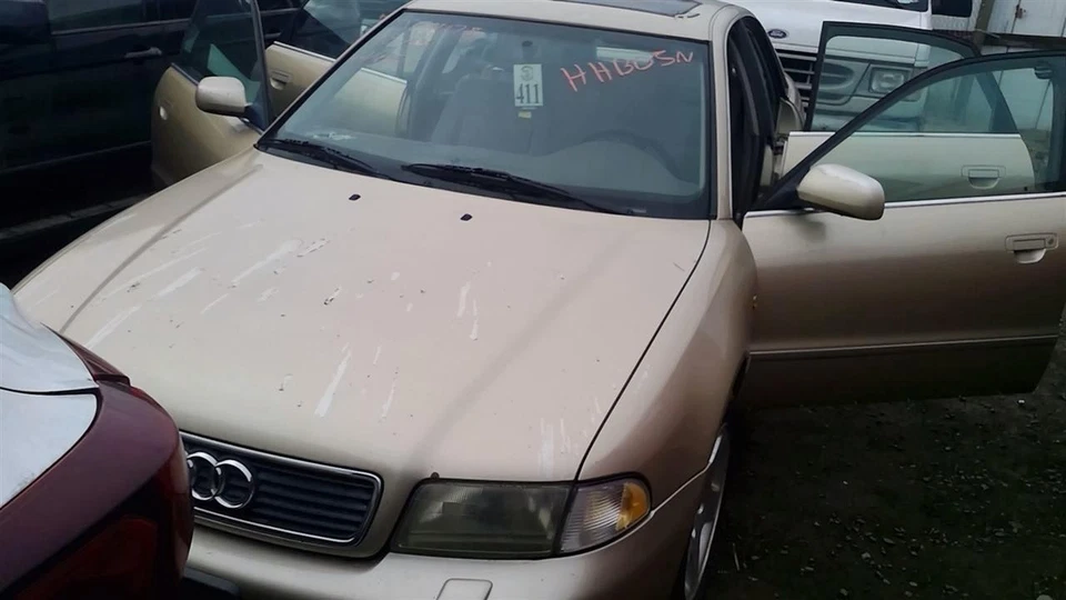 Used Right Headlight Assembly fits: 1998 Audi A4 Right Grade A Foto 1 de 4