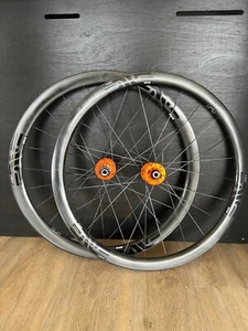 Enve wheels 3.4 SES with Chris King R45D mango hubs Shimano HG Freehub body - Picture 1 of 15