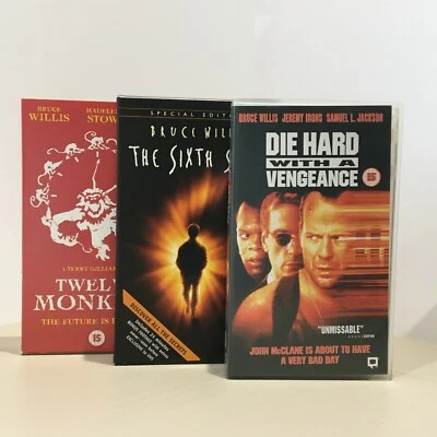 3 Bruce Willis Greats - VHS Video - Twelve Monkeys, Sixth Sense & Die Hard PG 15 - Image 1 of 4