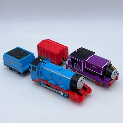 Lote Tren Thomas Trackmaster 2013 Gordon Charlie VIDEO Revolución Motorizada Foto 1 de 4
