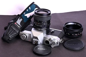 Yashica FFT Mechanical 35mm Film SLR c/w PORST 35mm f/2.8 Lens & Close-up Kit - Picture 1 of 11