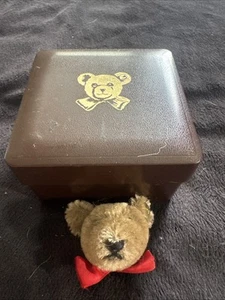 Pin cabeza de oso de peluche Steiff mohair con botón en la oreja 1984-1986 pajarita roja con caja - Imagen 1 de 8