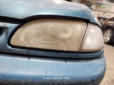 Base del faro izquierdo del conductor compatible con 94-96 ASPIRE 1292362 Foto 1 de 4