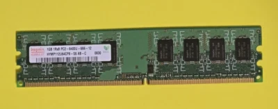 HYNIX 1GB 1Rx8 PC2-6400U-666-12 ~ HYMP112U64CP8 ~ S6 AB DDR2 DESKTOP RAM MEMORY - Image 1 of 3
