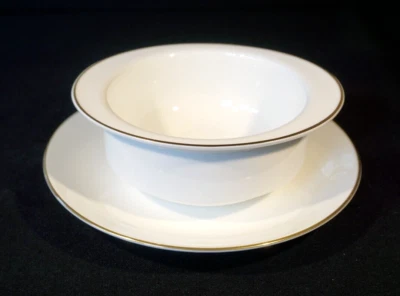 Beautiful Wedgwood Formal Gold Cream Soup Bowl - Image 1 of 4