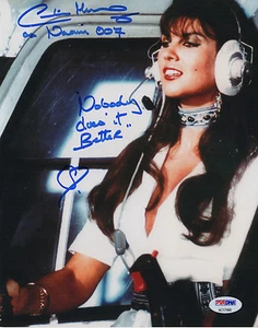 007 : CAROLINE MUNRO BEST EVER AS "NAOMI" AWESOME INSCRIBED PHOTO PSA - Picture 1 of 2