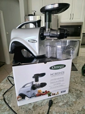 Extractor de jugo Omega Nutrition System - plateado (NC800HDS) Foto 1 de 2