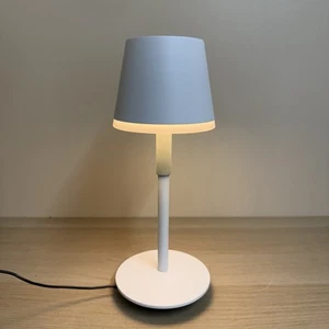 Philips Hue White and colour ambience Hue Go portable table lamp - Afbeelding 1 van 4