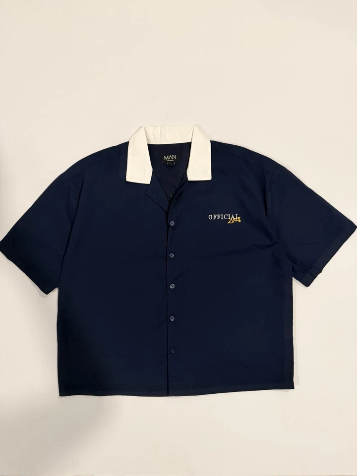 BoohooMAN официальный 2013 укороченный Монте-Карло рубашка M темно-синий белый воротник футболка - Изображение 1 из 3